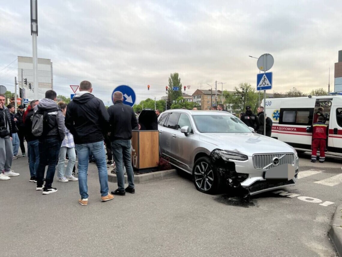 Бывшему председателю Броварской райгосадминистрации Владимиру Майбоженко назначили штраф в  31 тысячу гривен, а автомобиль вернули.