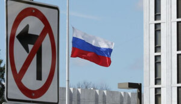 Російські бізнесмени просять уряд засекретити їхні дані. Бояться втратити можливість їздити в Європу